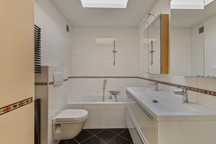 Foto 28 van Douve Weienstraat 56