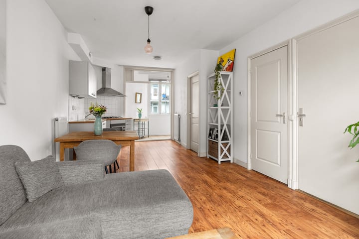 Foto 12 van Van Boetzelaerstraat 96-2