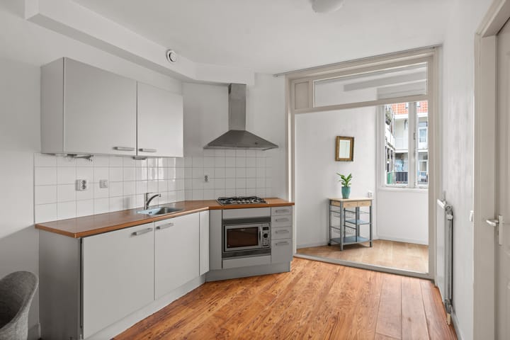 Foto 14 van Van Boetzelaerstraat 96-2