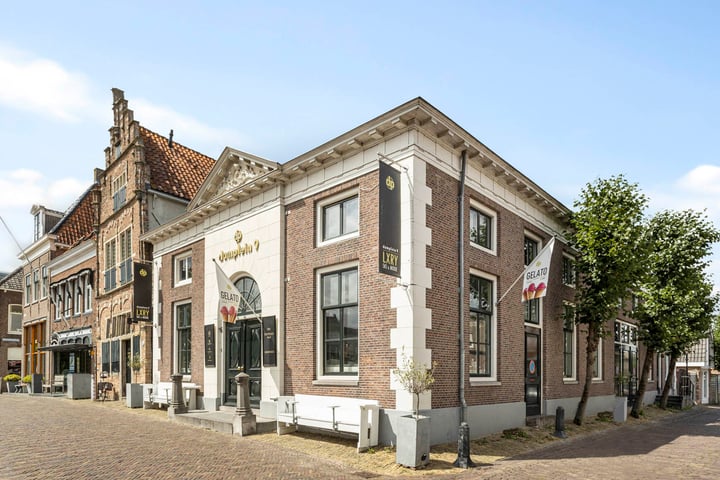 Foto 1 van Damplein 9