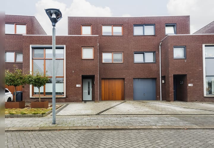 Foto 1 van Minerva 27