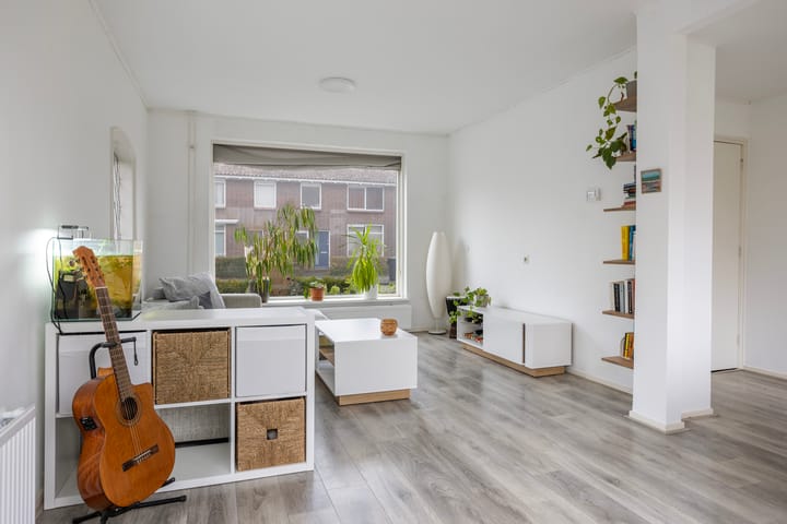 Photo 12 of Aert van der Neerstraat 67