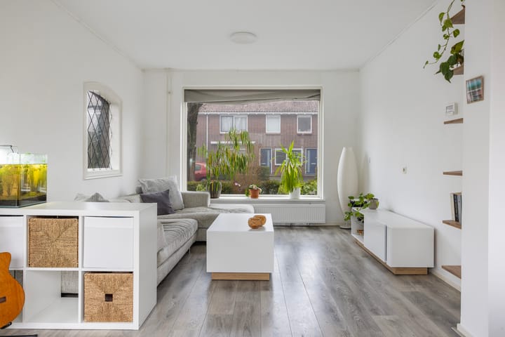 Photo 13 of Aert van der Neerstraat 67