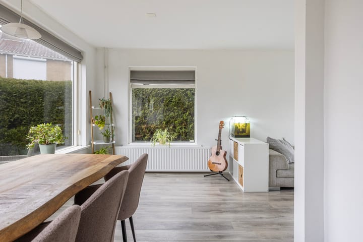 Photo 16 of Aert van der Neerstraat 67