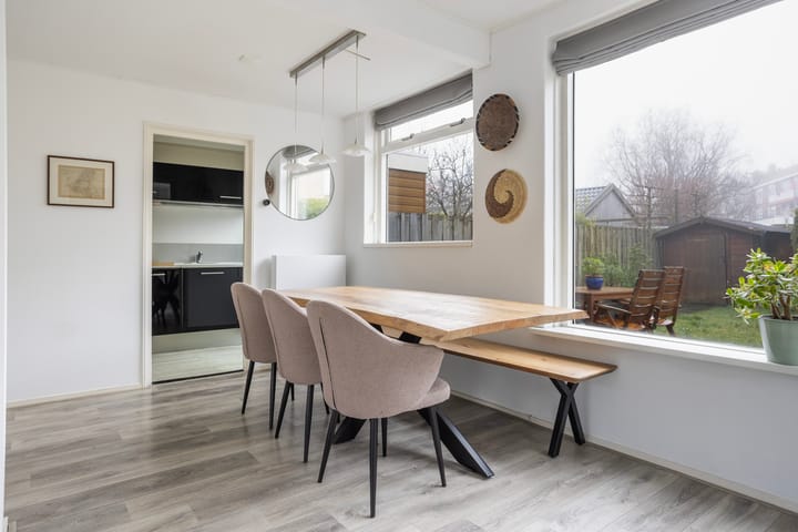 Photo 18 of Aert van der Neerstraat 67