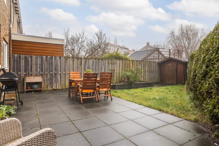 Photo 23 of Aert van der Neerstraat 67