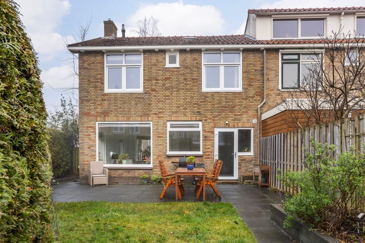 Photo 25 of Aert van der Neerstraat 67