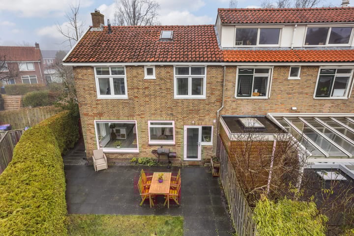 Photo 44 of Aert van der Neerstraat 67