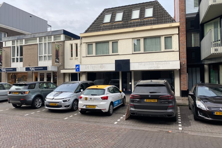 Julianastraat 5, Uden