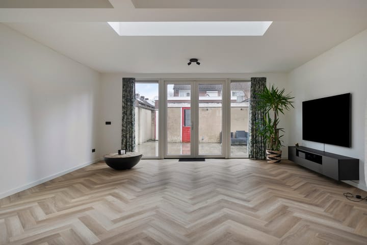 Foto 6 van Aeneaslaan 1