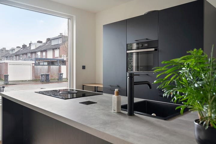 Foto 14 van Aeneaslaan 1