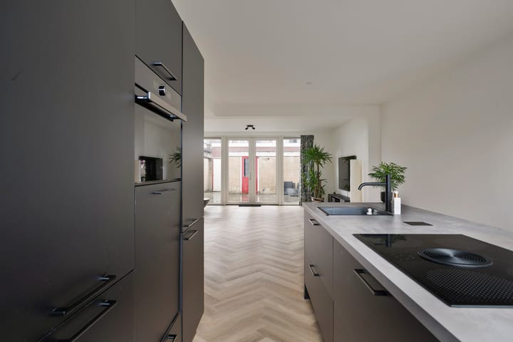 Foto 16 van Aeneaslaan 1