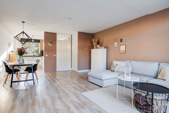 Photo 2 of Vijzelplantsoen 7