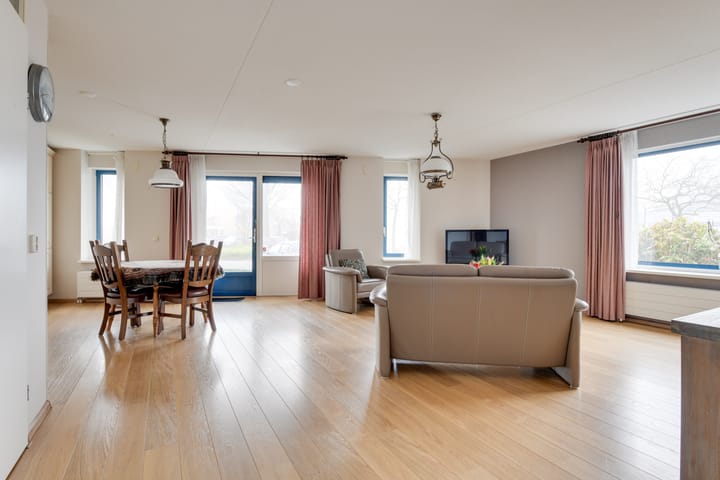 Foto 2 van Oeverland 52