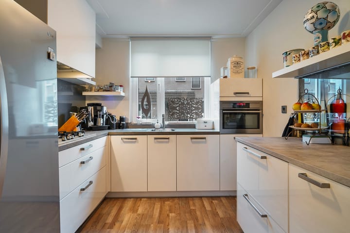 Foto 2 van Anna van Saksenstraat 28