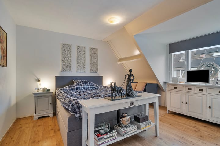 Photo 24 of Anna van Saksenstraat 28