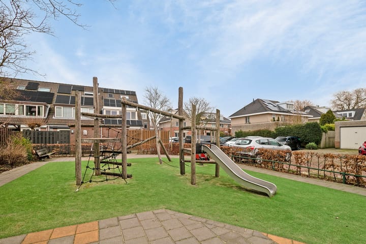 Photo 38 of Anna van Saksenstraat 28