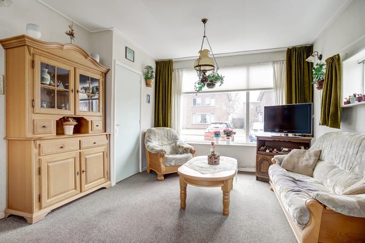 Foto 6 van Pastoor van Santestraat 18