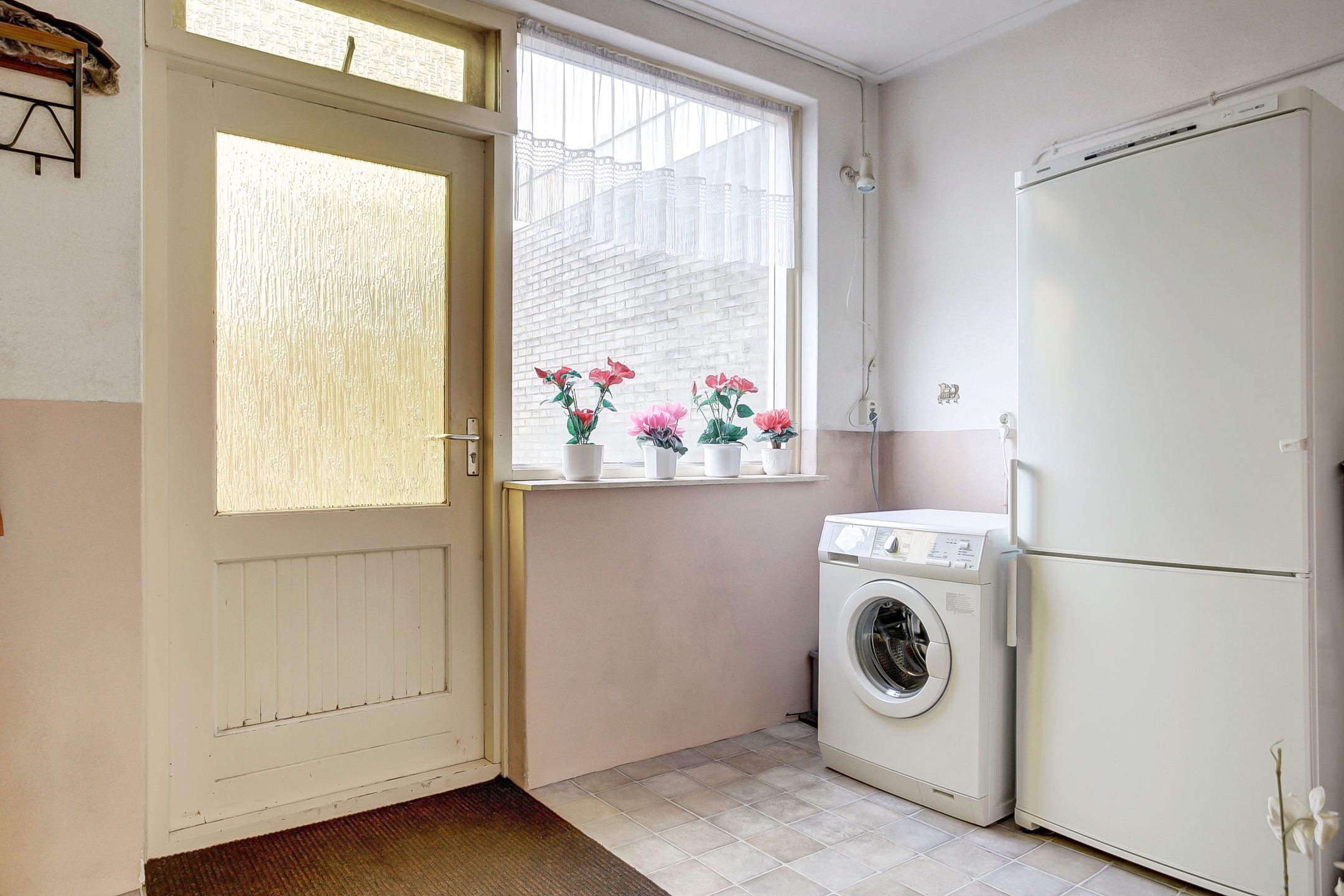 Photo 9 of Pastoor van Santestraat 18