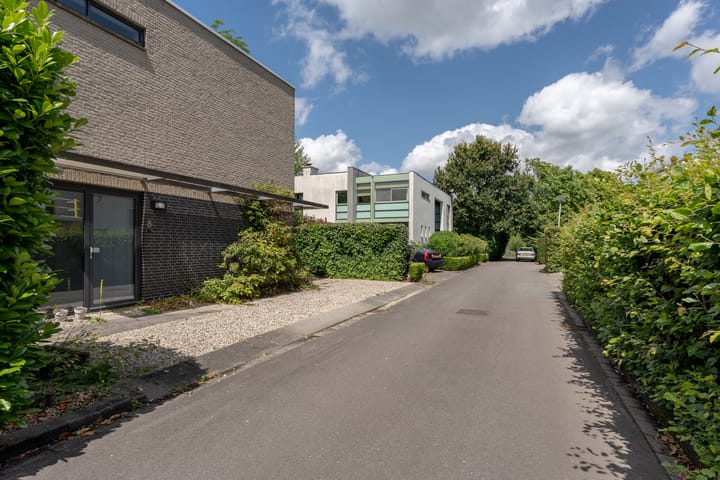 Foto 6 van Oscar Romerostraat 8