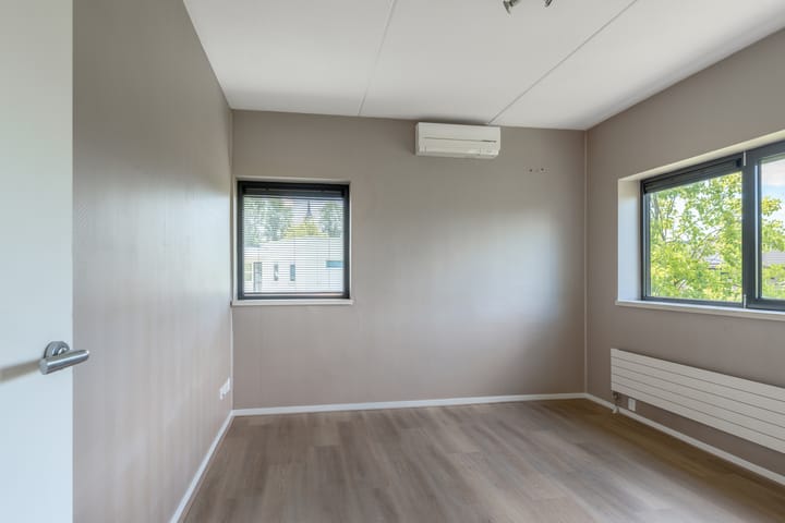 Foto 27 van Oscar Romerostraat 8