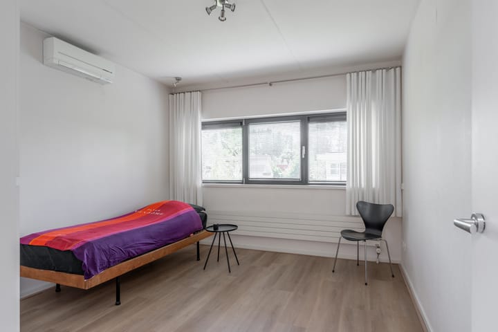 Foto 30 van Oscar Romerostraat 8