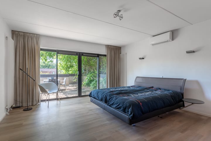 Foto 33 van Oscar Romerostraat 8