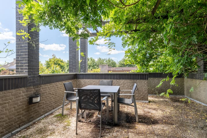 Foto 38 van Oscar Romerostraat 8