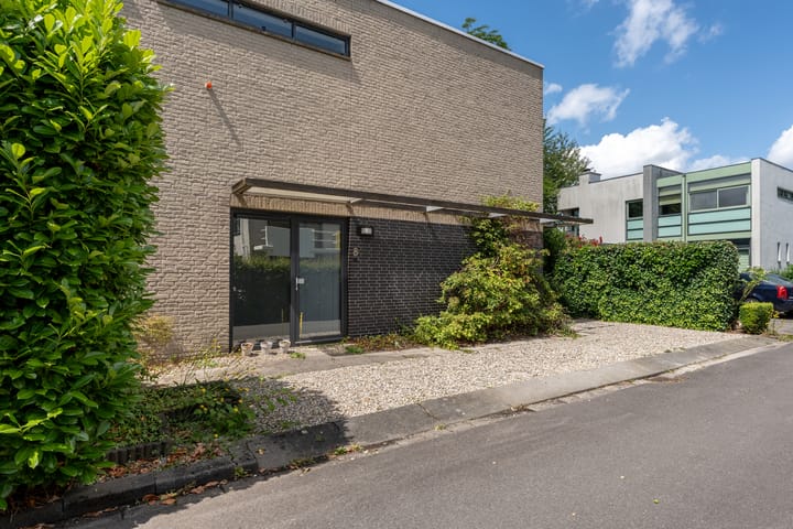 Foto 40 van Oscar Romerostraat 8