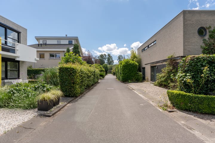 Foto 42 van Oscar Romerostraat 8