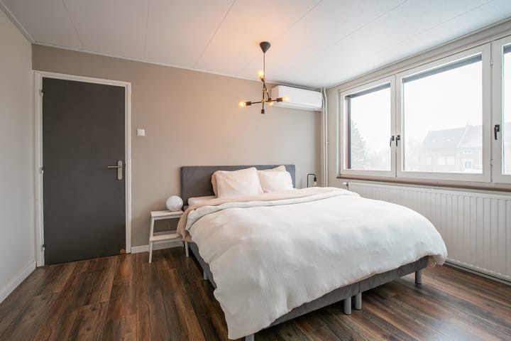 Foto 16 van Schumanstraat 34