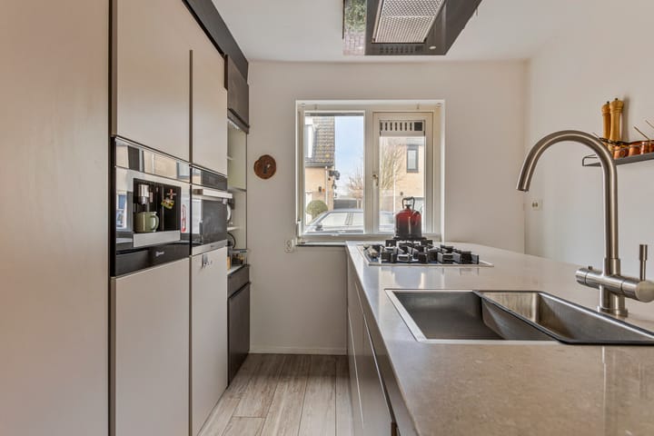 Foto 18 van Jan van Gestelstraat 8