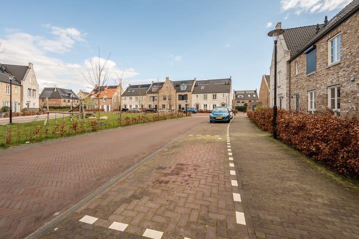 Foto 38 van Korenbloemdreef 1