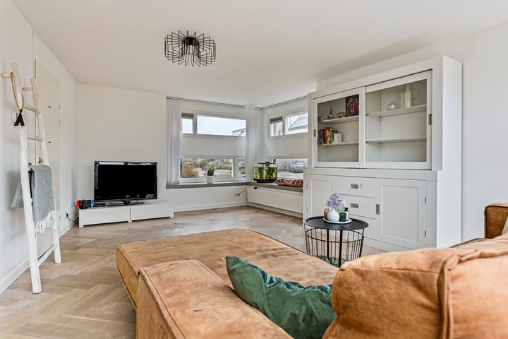 Foto 5 van Koolwitje 1