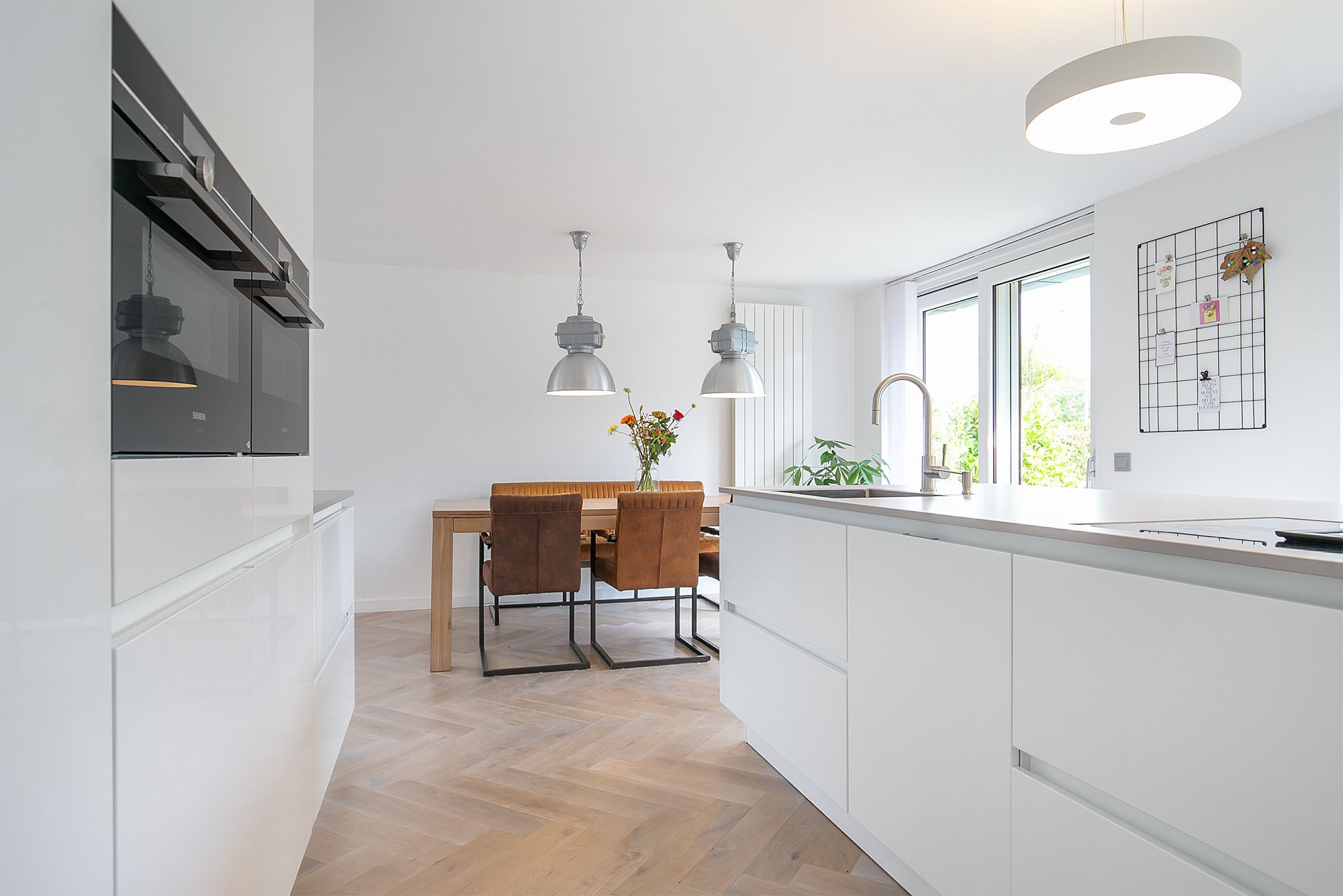 Photo 3 of Koolwitje 1