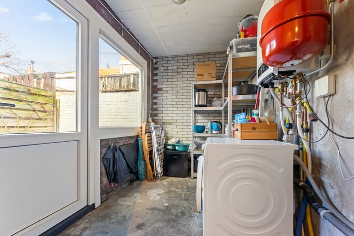 Foto 15 van Dr. Leijdsstraat 77