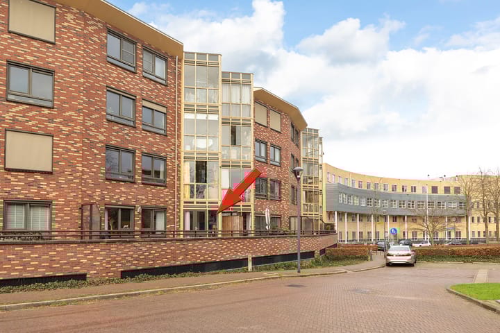Bekijk foto van Laan van de Heelmeesters 83