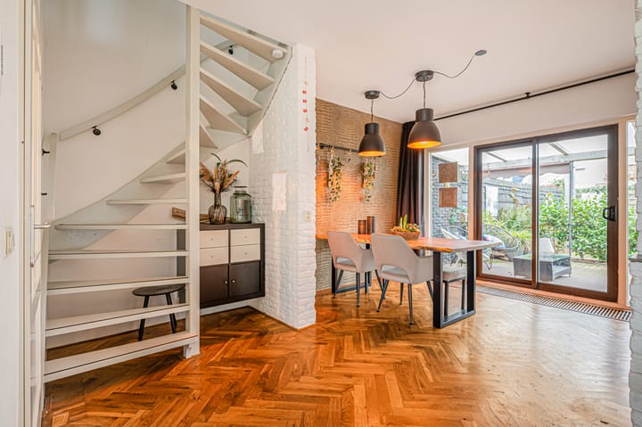 Foto 15 van Mendelssohnlaan 9