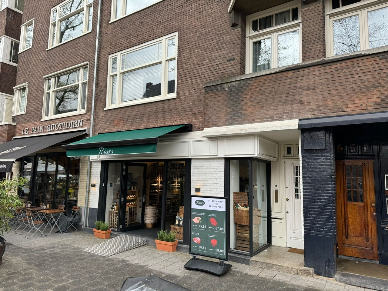 Bekijk foto 1 van Beethovenstraat 54-H