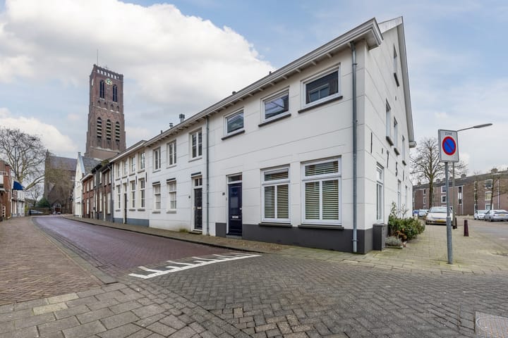 Torenstraat 18
