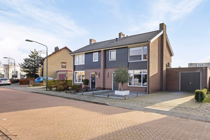 View photo of Dorpsstraat 112