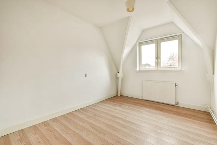 Foto 12 van Mezenstraat 4