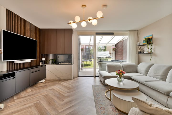 Foto 10 van Anderiesenstraat 8