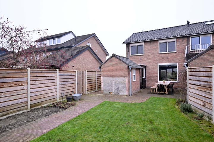 Foto 42 van Tuinstraat 48