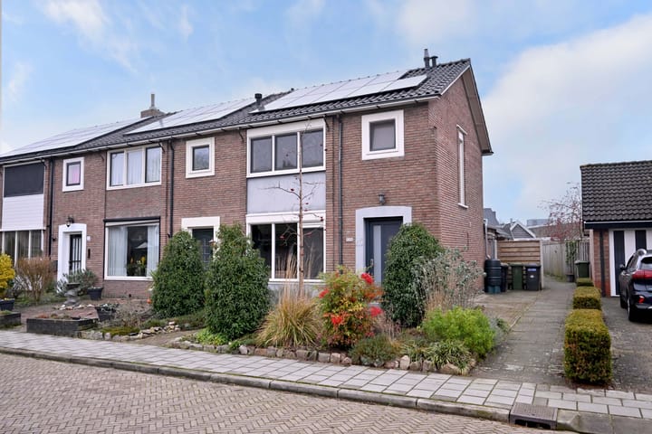 Foto 46 van Tuinstraat 48