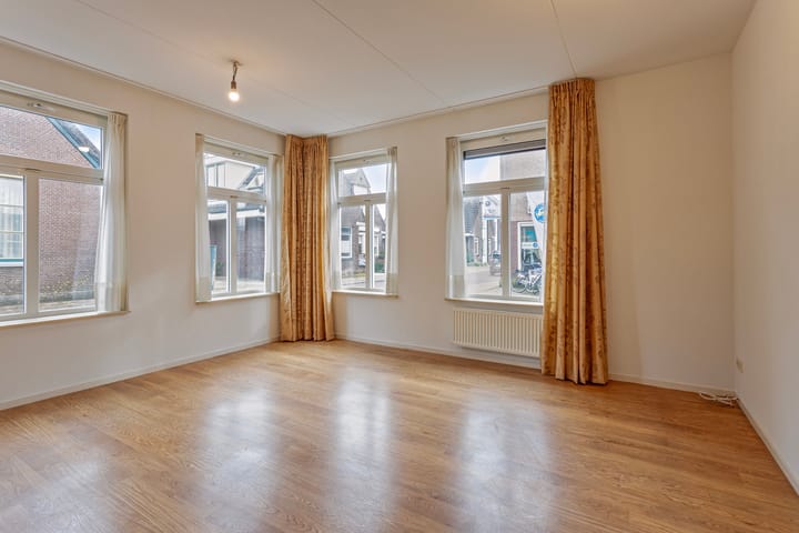 Photo 5 of Dorpsstraat 182