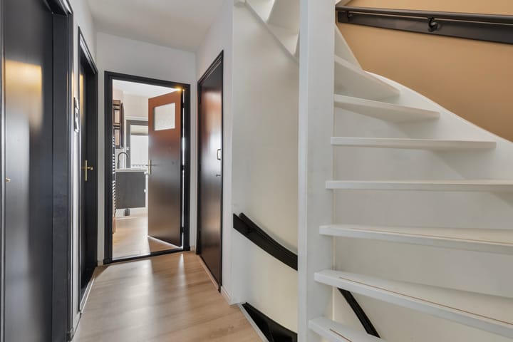 Photo 19 of Meidoornstraat 112