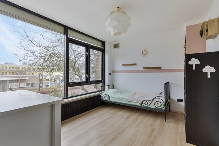 Photo 20 of Meidoornstraat 112