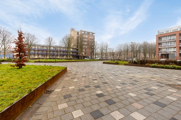 Photo 42 of Meidoornstraat 112