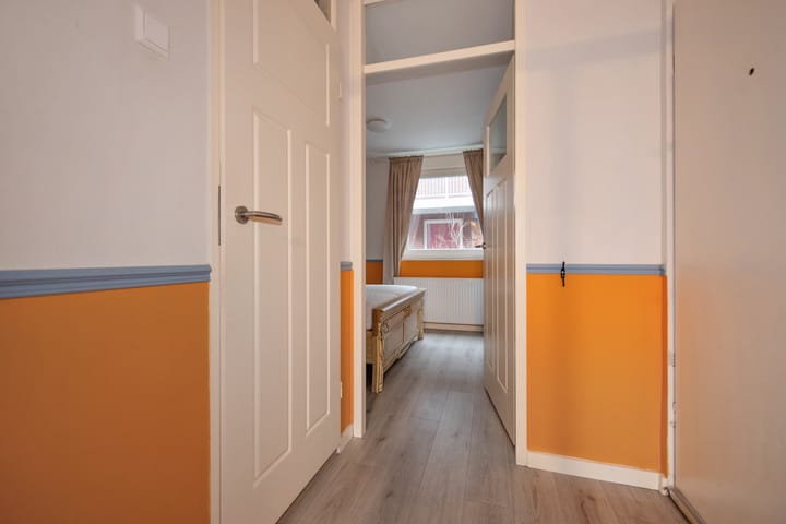 Photo 6 of Noordeinde 90